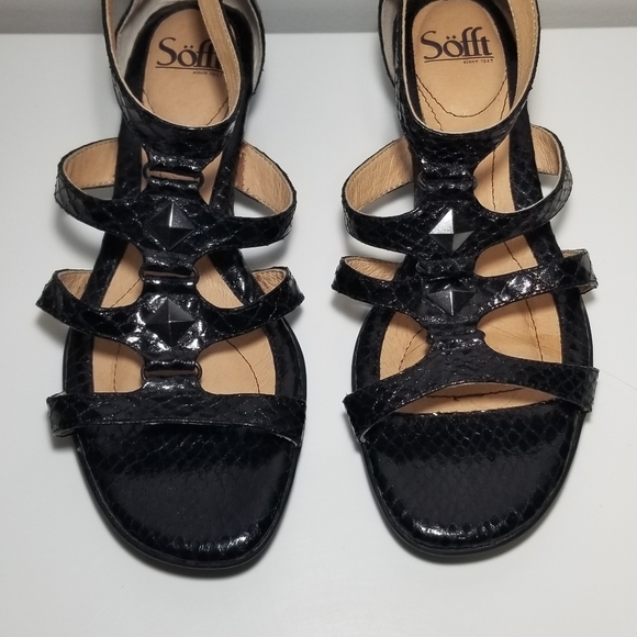 Strappy jeweled sandals - Picture 3 of 7